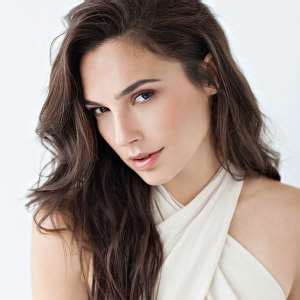 gal gadot real name.